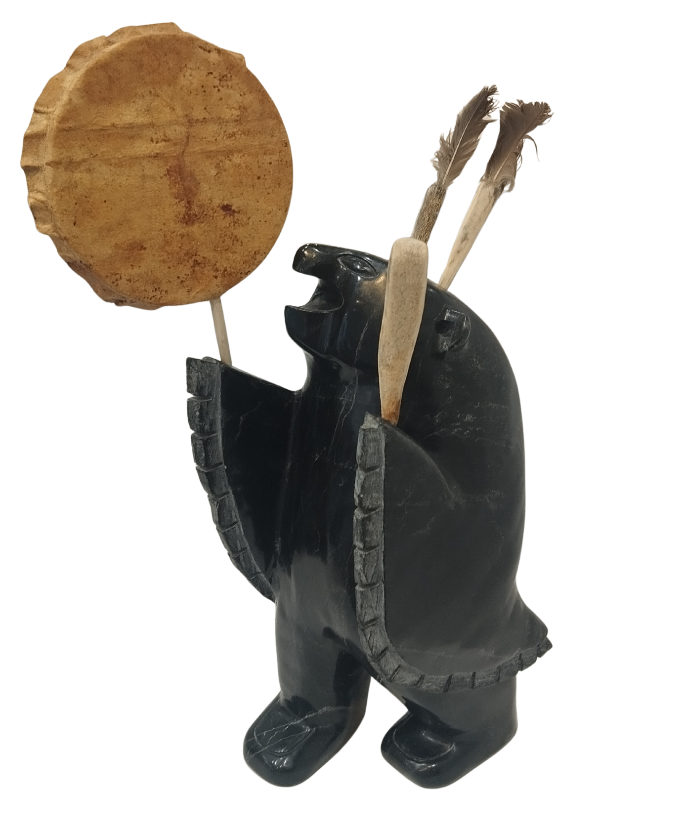 Chouette chamane, Palaya Qiatsuq (serpentine, andouiller, plumes et peau) Cape Dorset, 50 x 23 x 16 cm